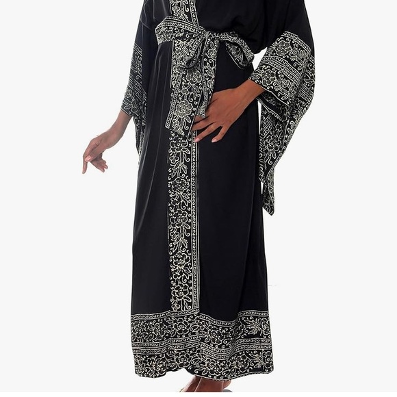Novica Bali batik rayon kimono robe w/tie black/white one size - Picture 4 of 4
